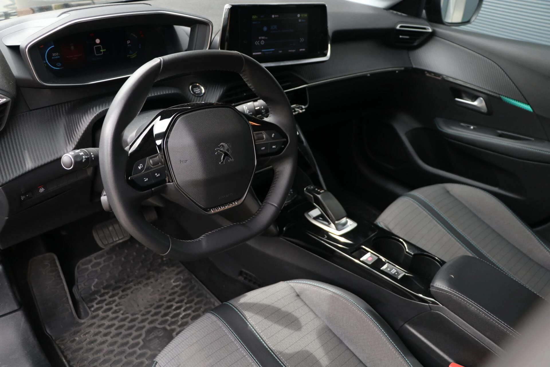 Hoofdafbeelding Peugeot e-208