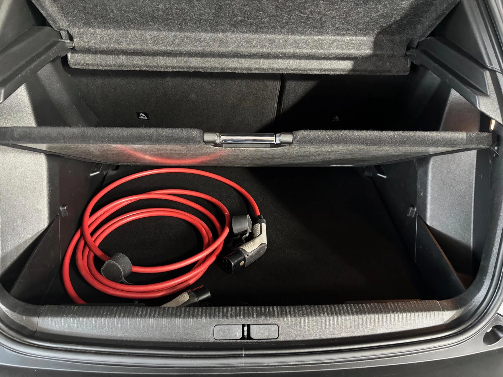 Hoofdafbeelding Peugeot e-2008