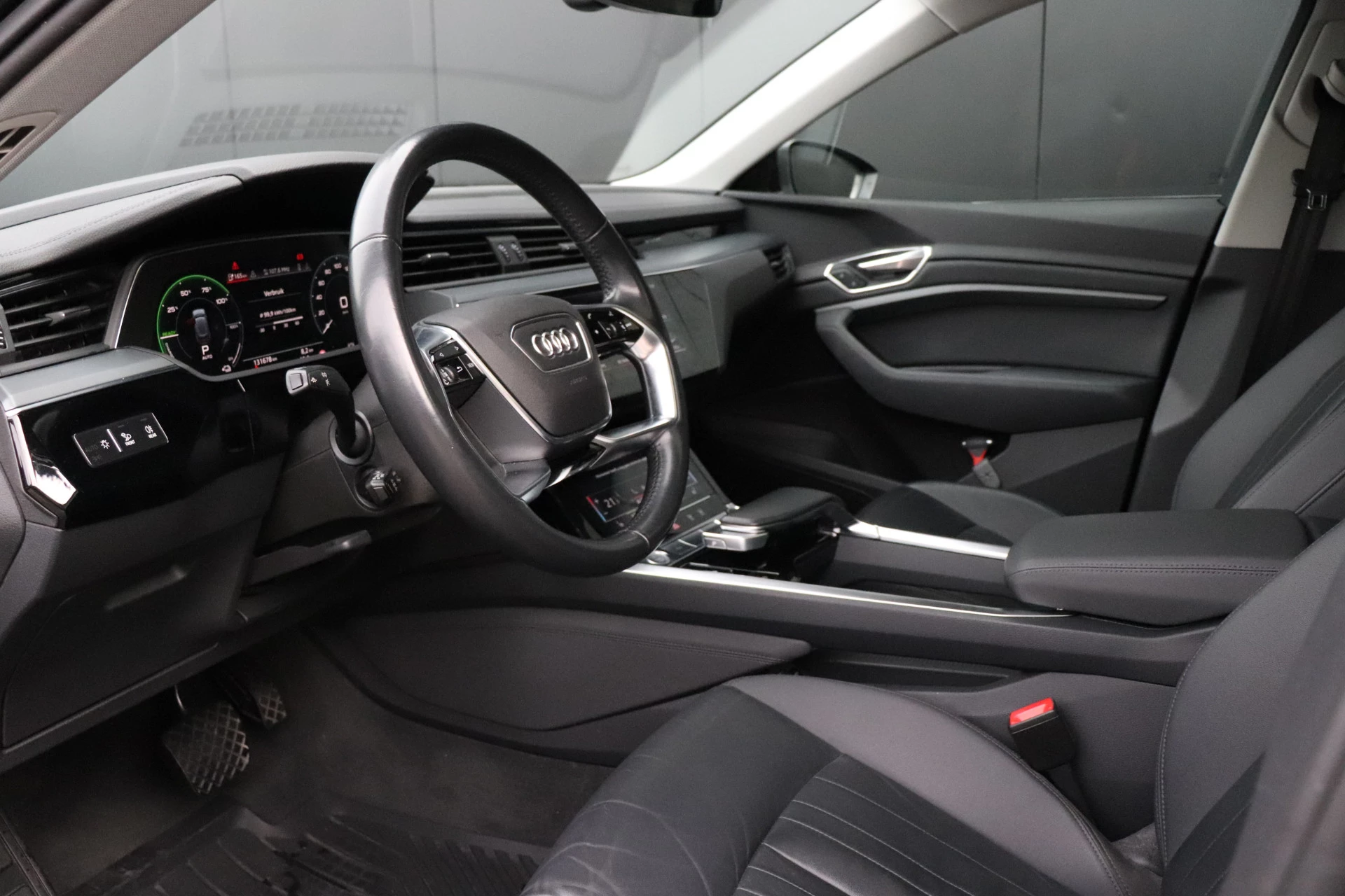 Hoofdafbeelding Audi e-tron