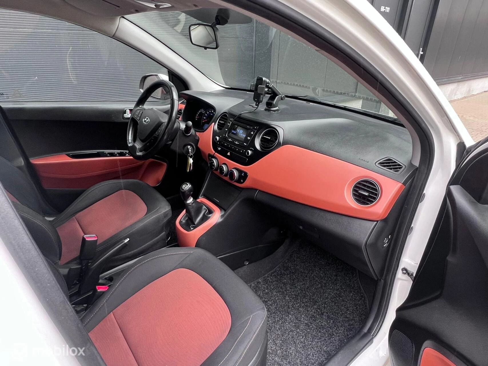 Hoofdafbeelding Hyundai i10