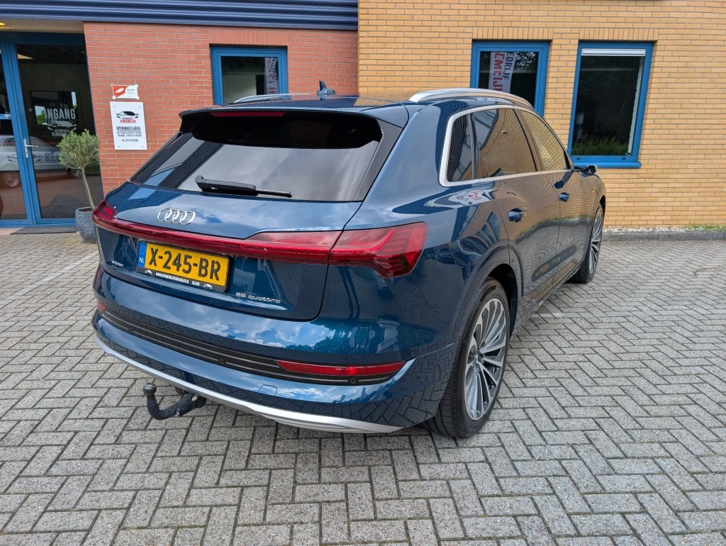 Hoofdafbeelding Audi e-tron