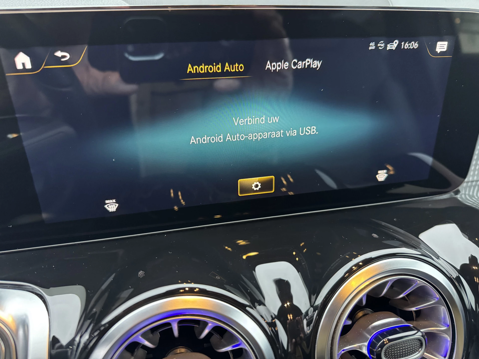 Hoofdafbeelding Mercedes-Benz EQB