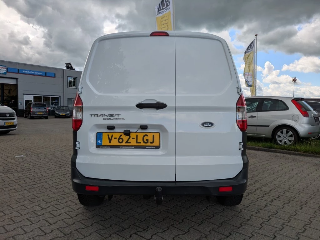 Hoofdafbeelding Ford Transit Courier