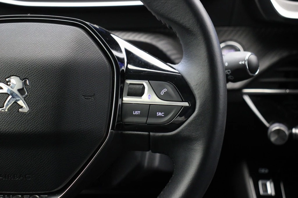 Hoofdafbeelding Peugeot e-208