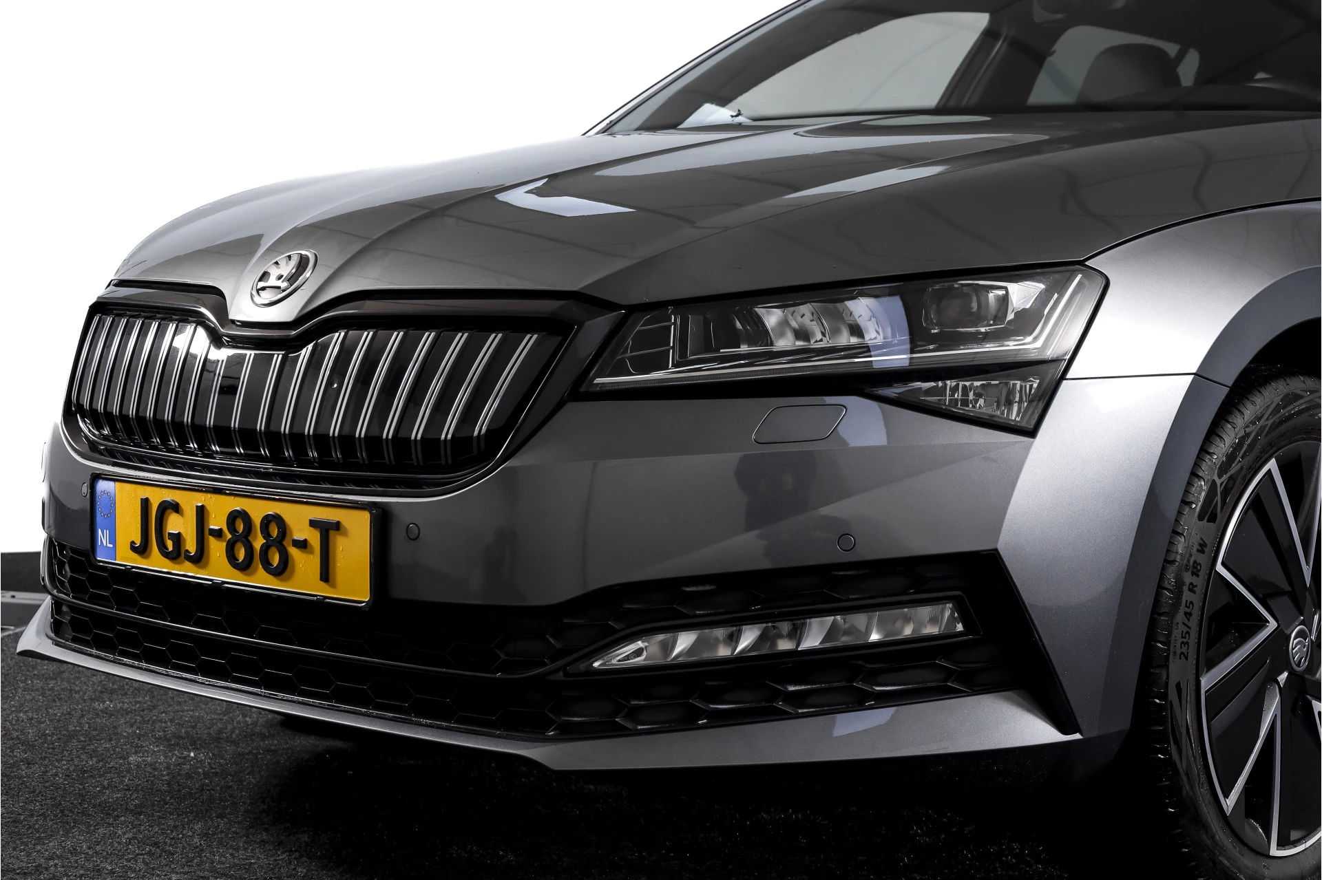 Hoofdafbeelding Škoda Superb