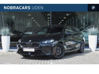 BMW 1 Serie 120 M Sport Automaat / Panoramadak / Sportstoelen / M Adaptief onderstel / Comfort Access / Parking Assistant Plus / Head-Up / Adaptieve LED