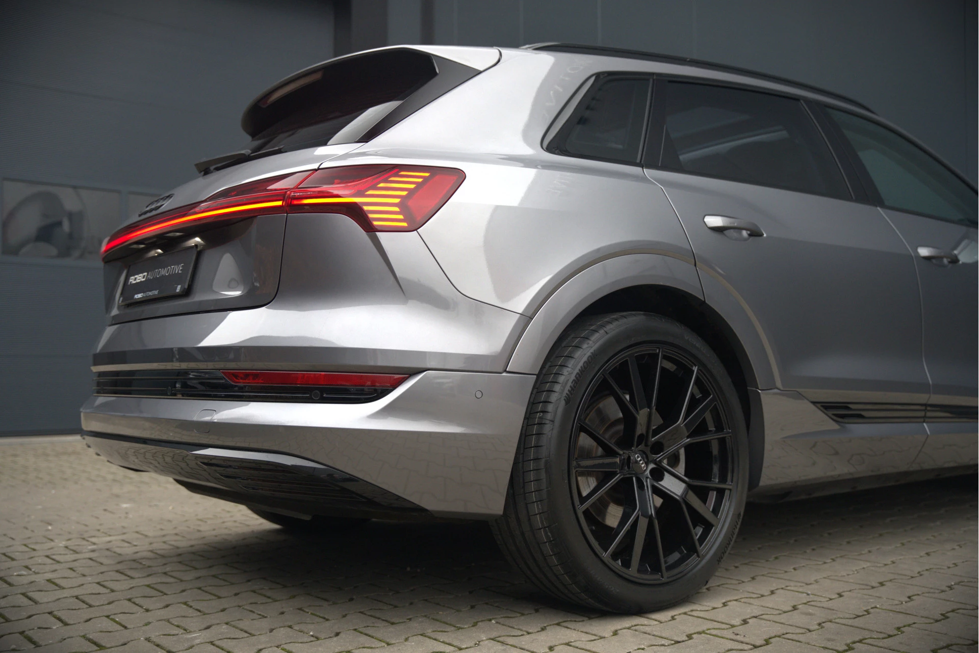 Hoofdafbeelding Audi e-tron