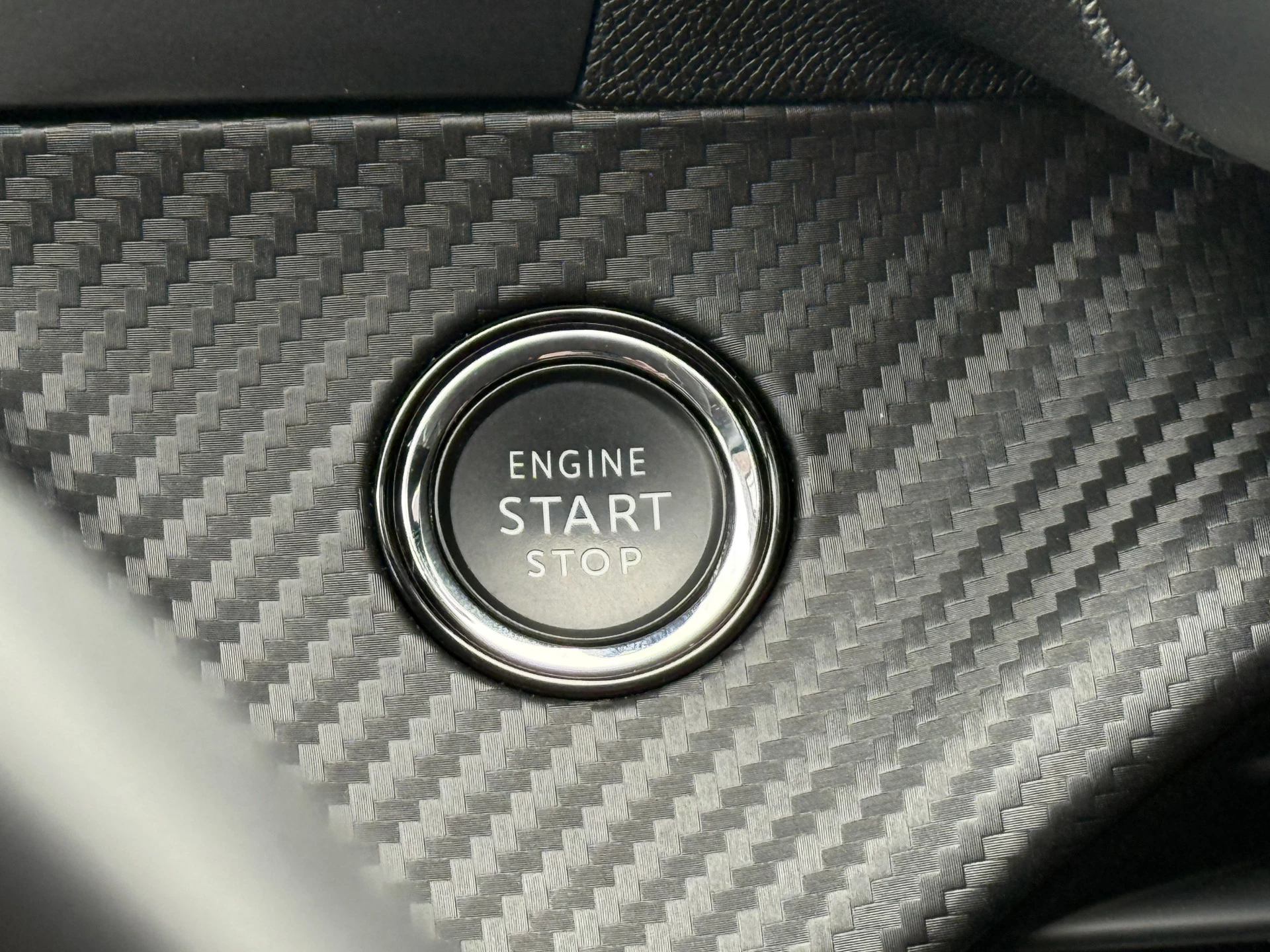 Hoofdafbeelding Peugeot e-2008