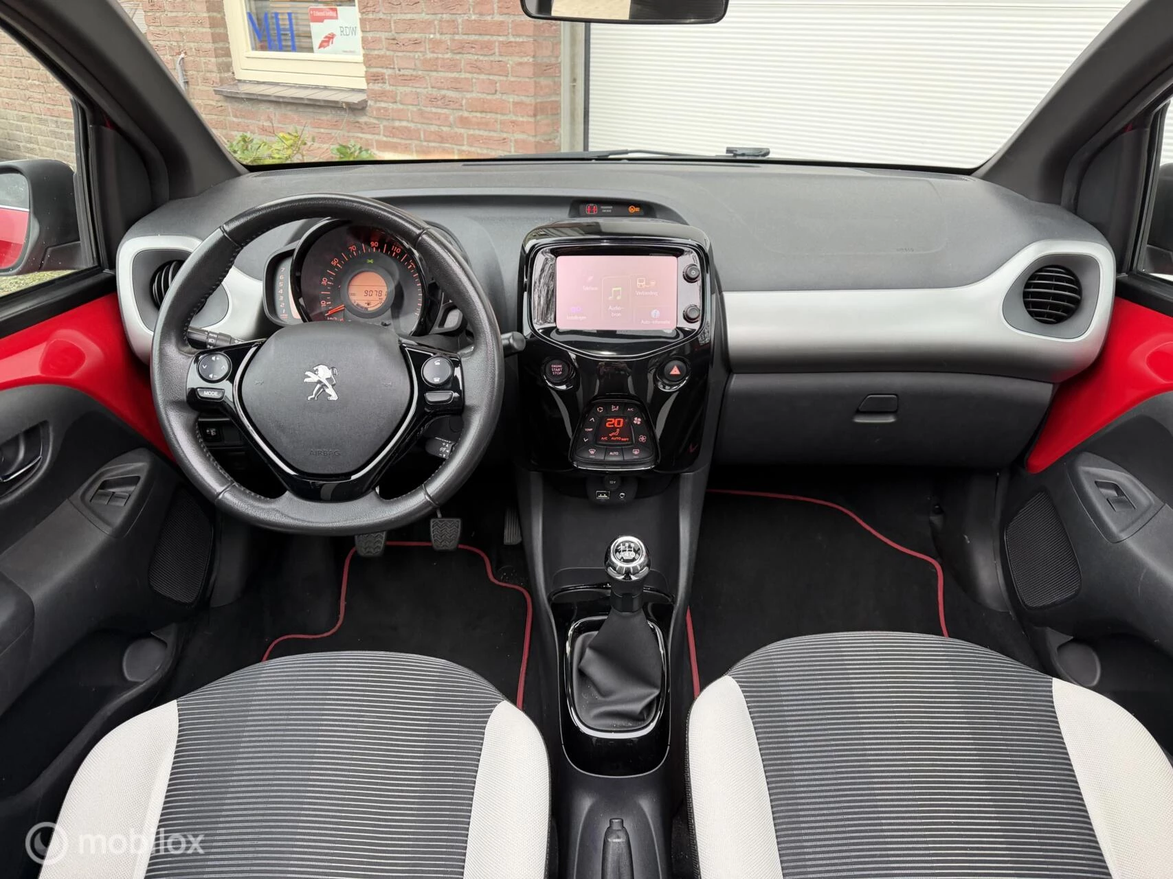 Hoofdafbeelding Peugeot 108