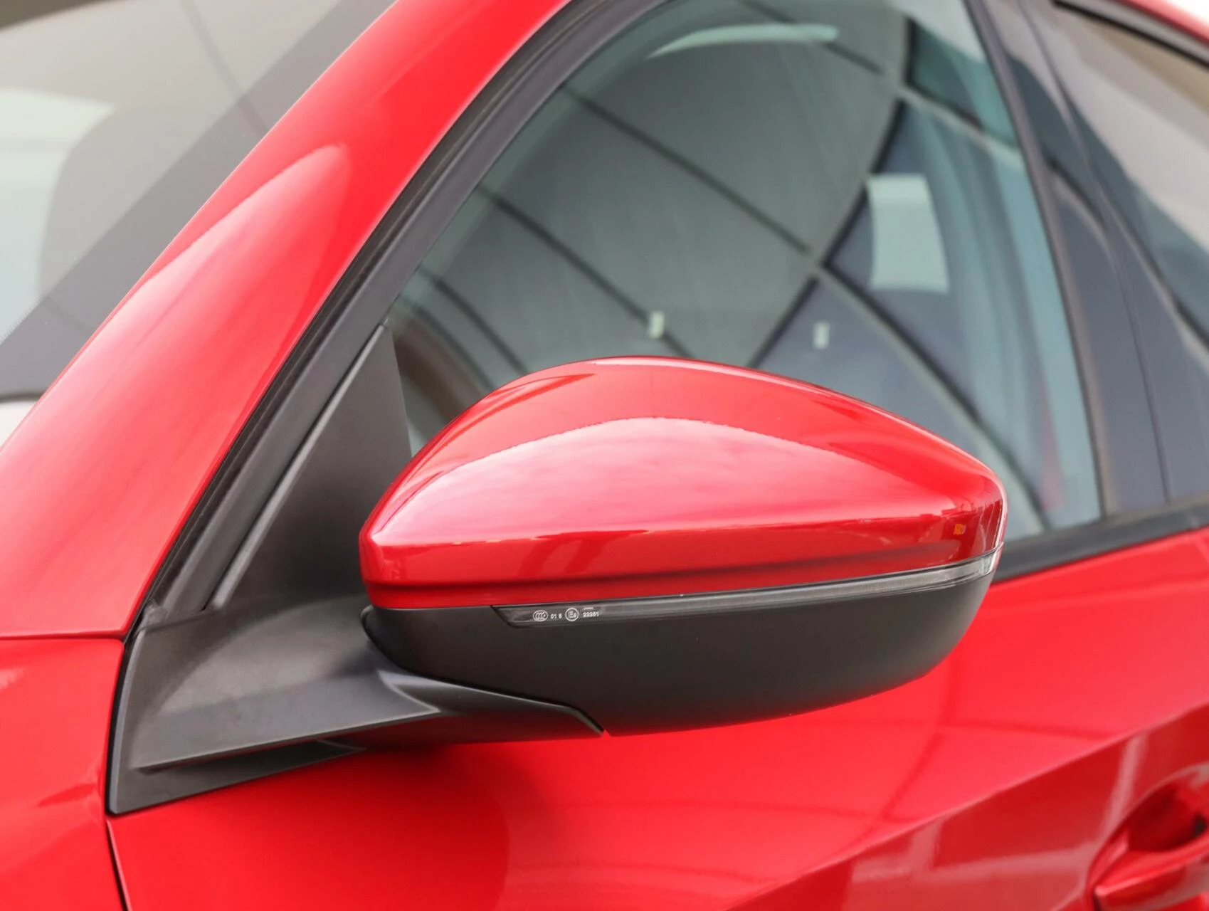 Hoofdafbeelding Peugeot e-208