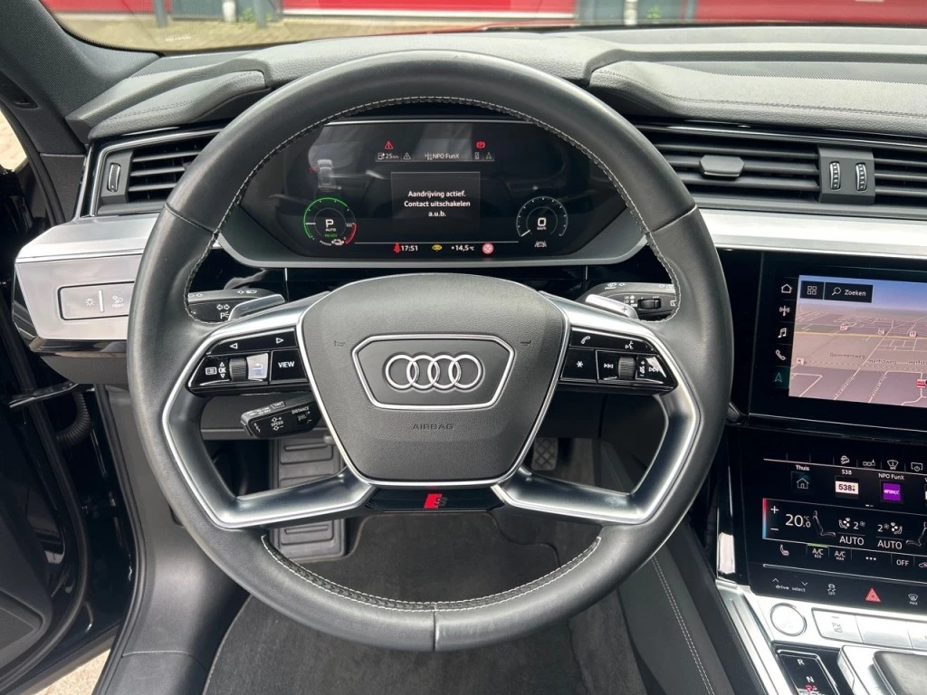 Hoofdafbeelding Audi e-tron