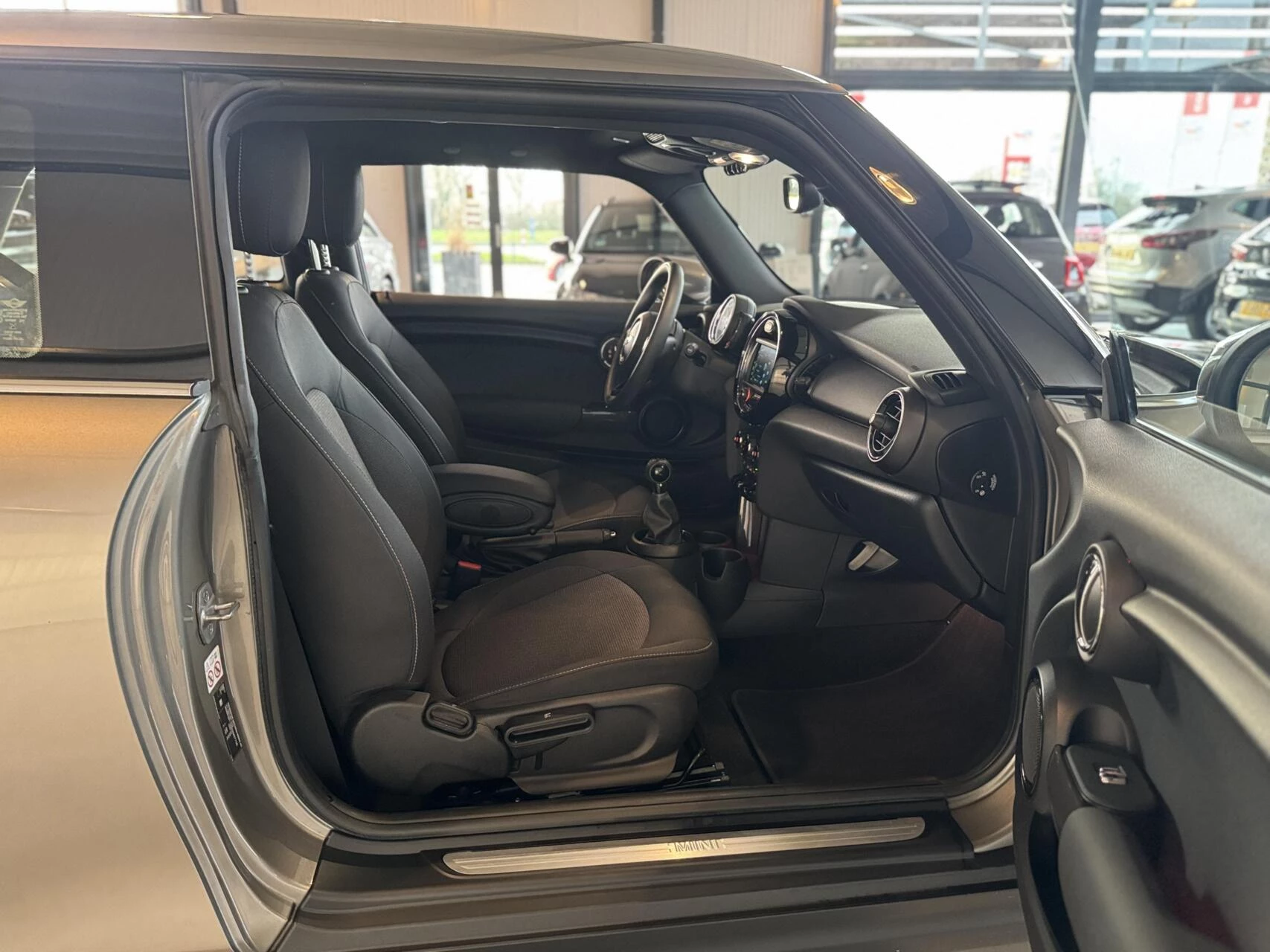 Hoofdafbeelding MINI One