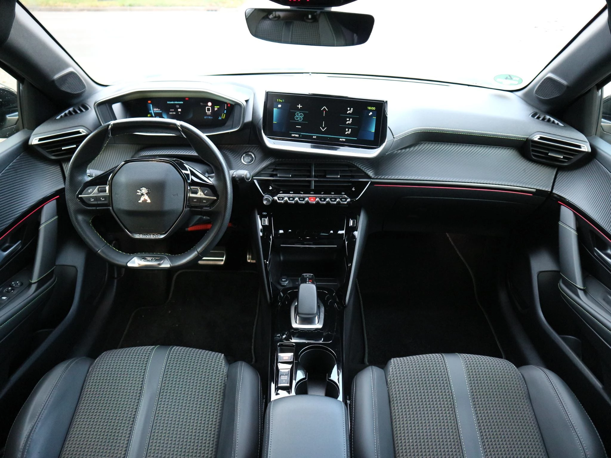 Hoofdafbeelding Peugeot e-208