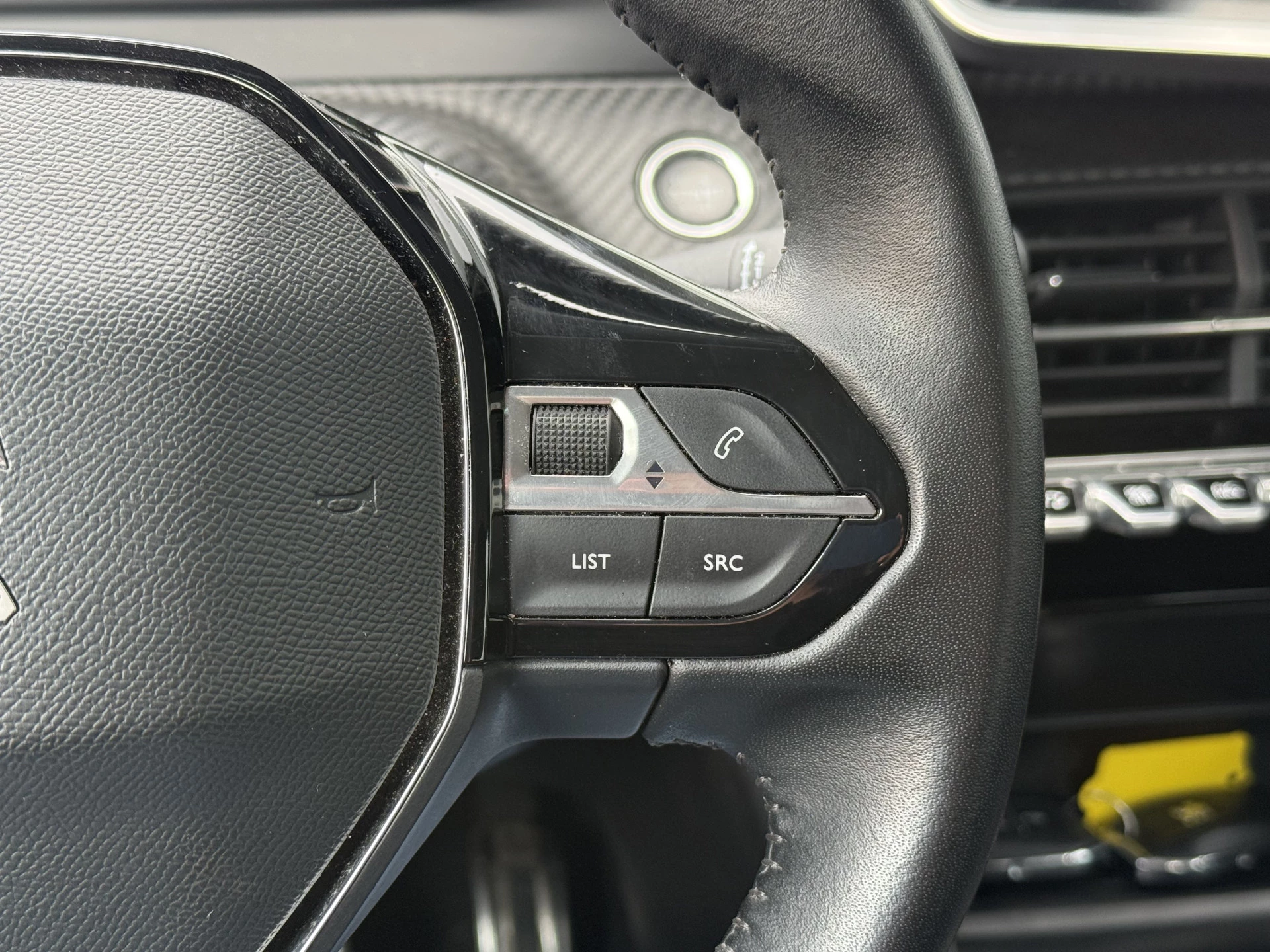 Hoofdafbeelding Peugeot e-208