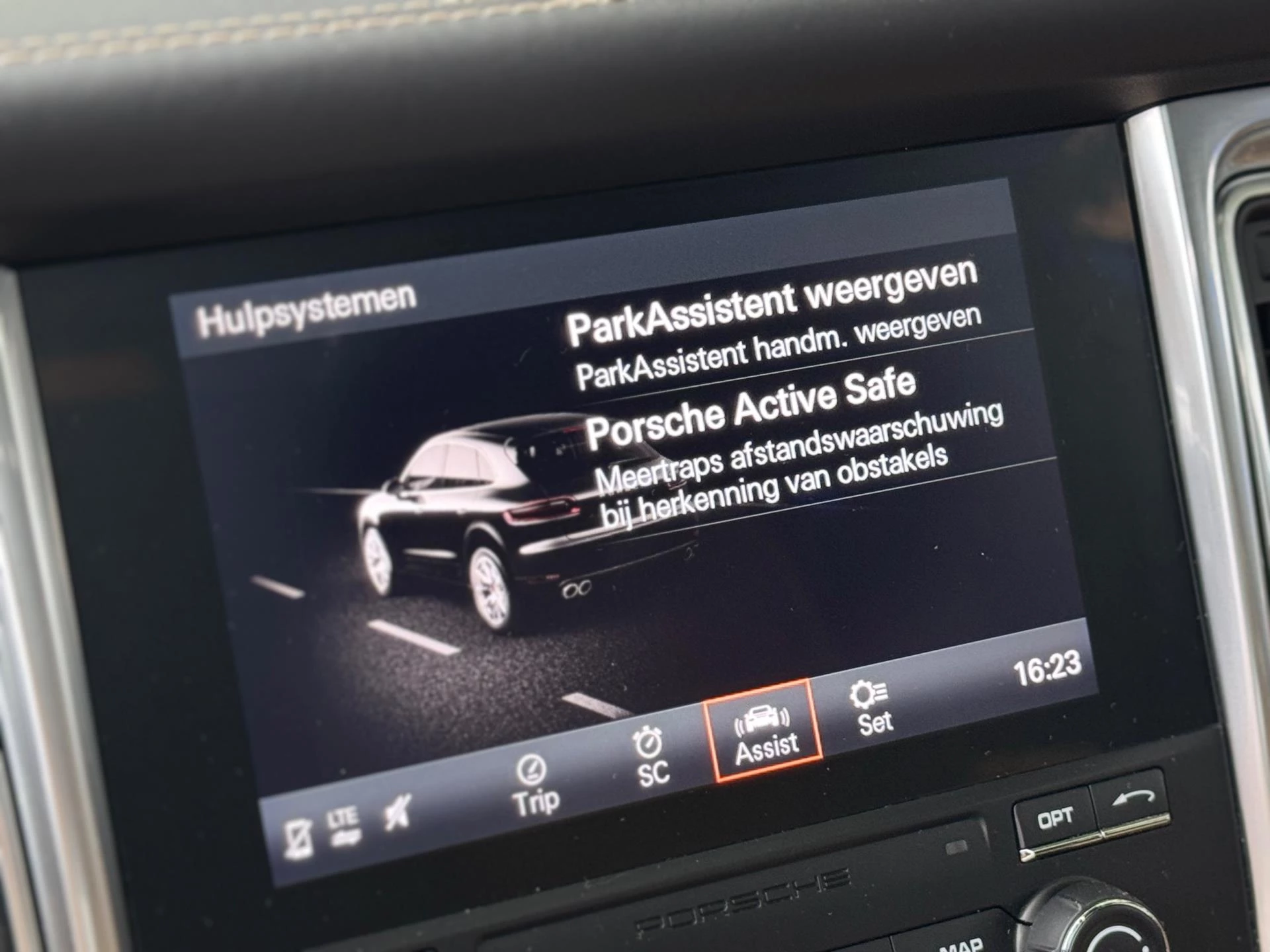 Hoofdafbeelding Porsche Macan