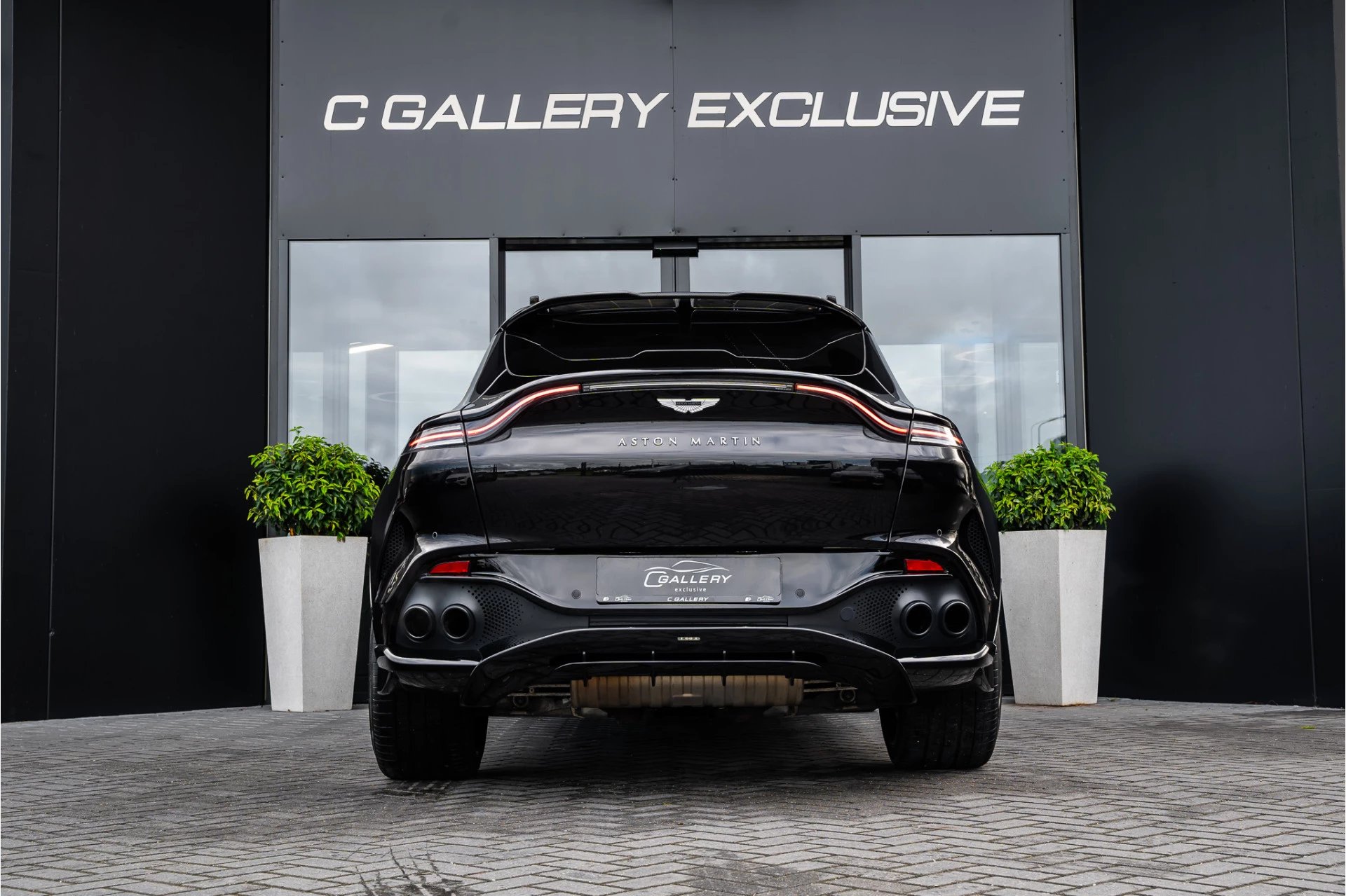 Hoofdafbeelding Aston Martin DBX