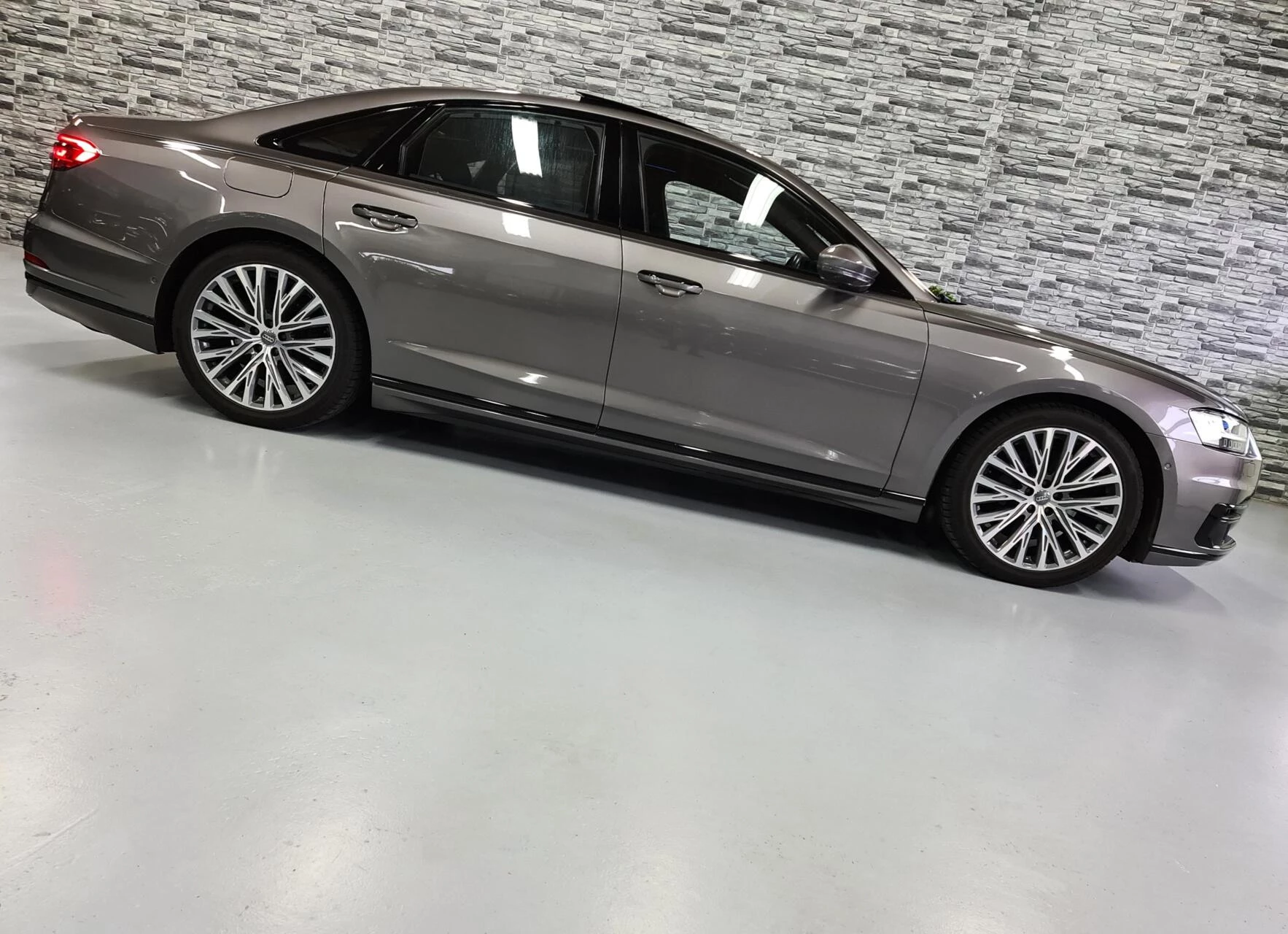 Hoofdafbeelding Audi A8
