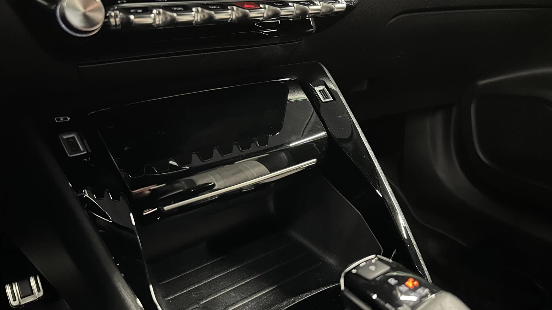 Hoofdafbeelding Peugeot e-2008