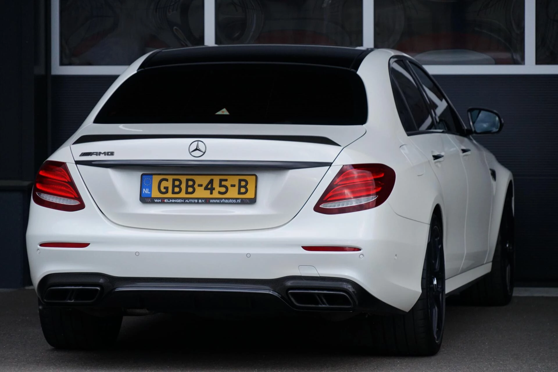 Hoofdafbeelding Mercedes-Benz E-Klasse