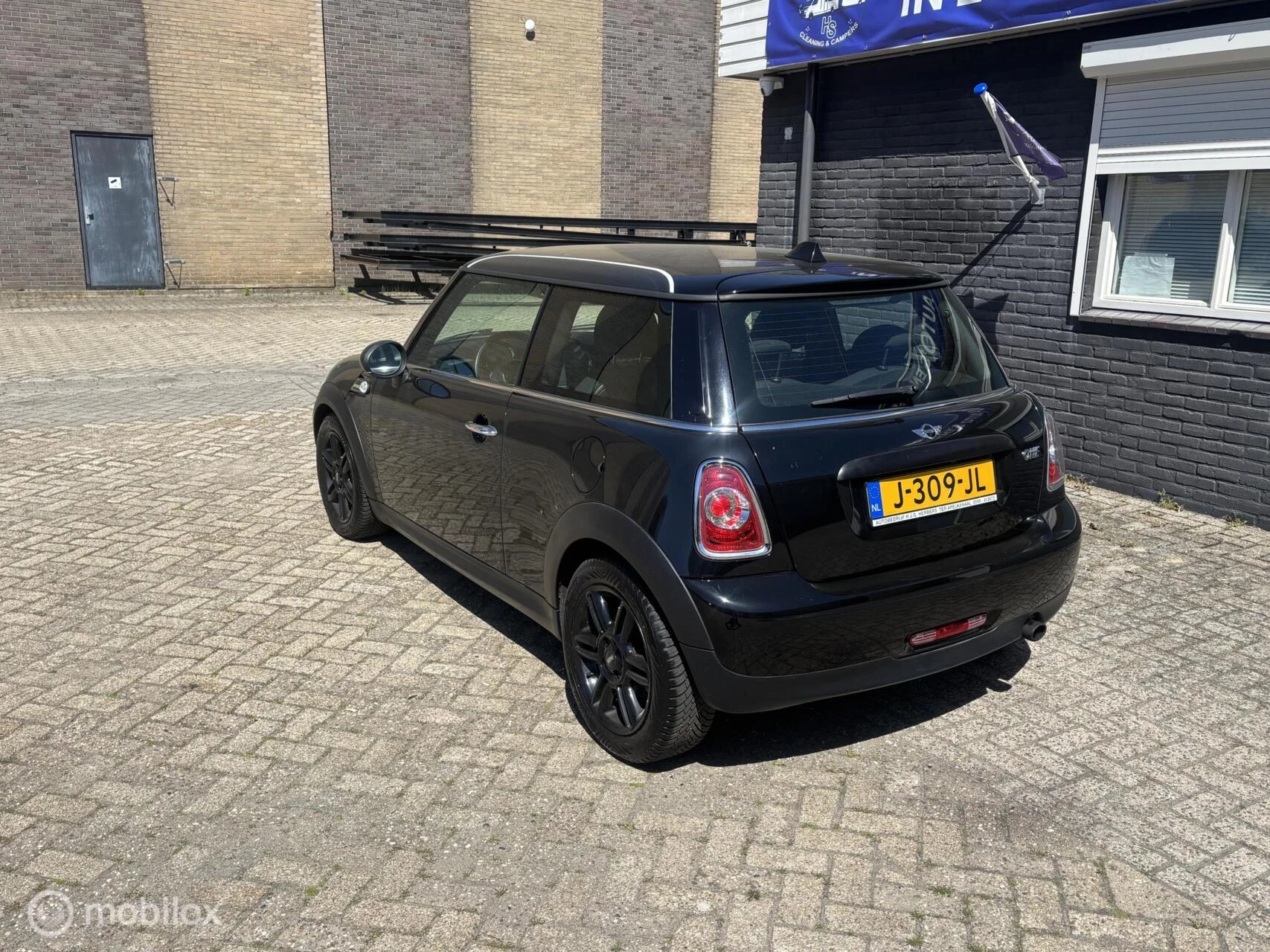 Hoofdafbeelding MINI One