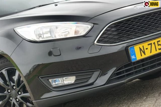 Ford Focus Wagon 1.0 Titanium Edition | Panther Black | NAV/Cruise/PDC/Stoelverwarming/Nw.D.riem - Keurig!