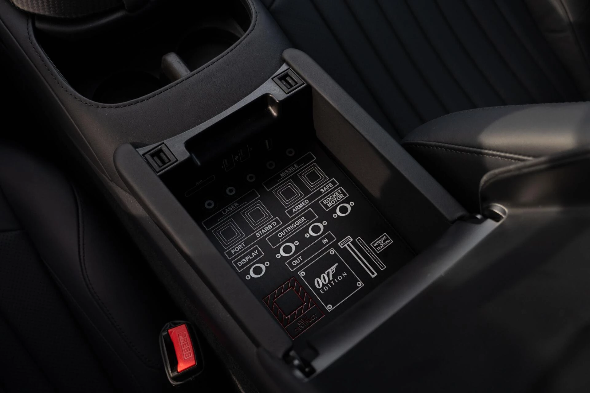 Hoofdafbeelding Aston Martin V8 Vantage