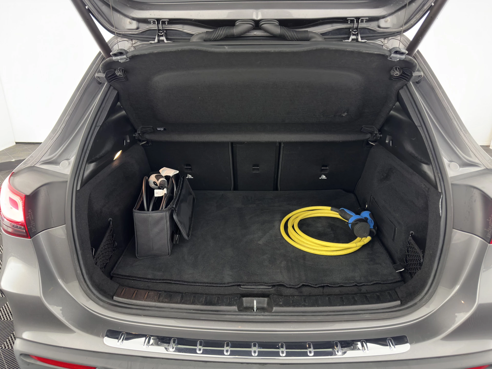 Hoofdafbeelding Mercedes-Benz EQA