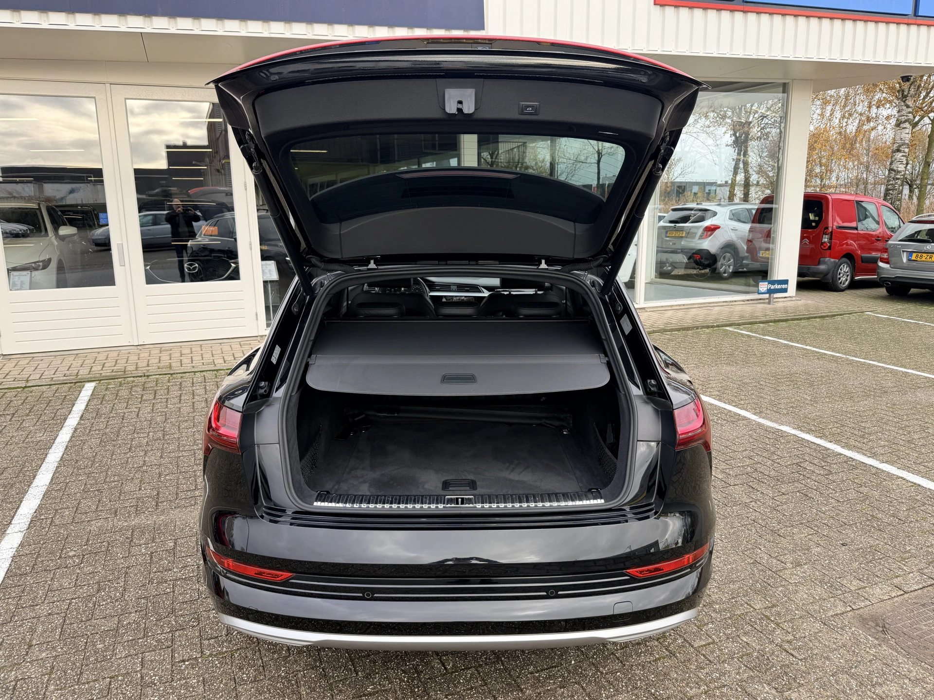 Hoofdafbeelding Audi e-tron