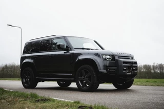 Hoofdafbeelding Land Rover Defender Land Rover Defender D300 HSE X-Dynamic BTW- Offroad klaar-Lier - Rocksliders