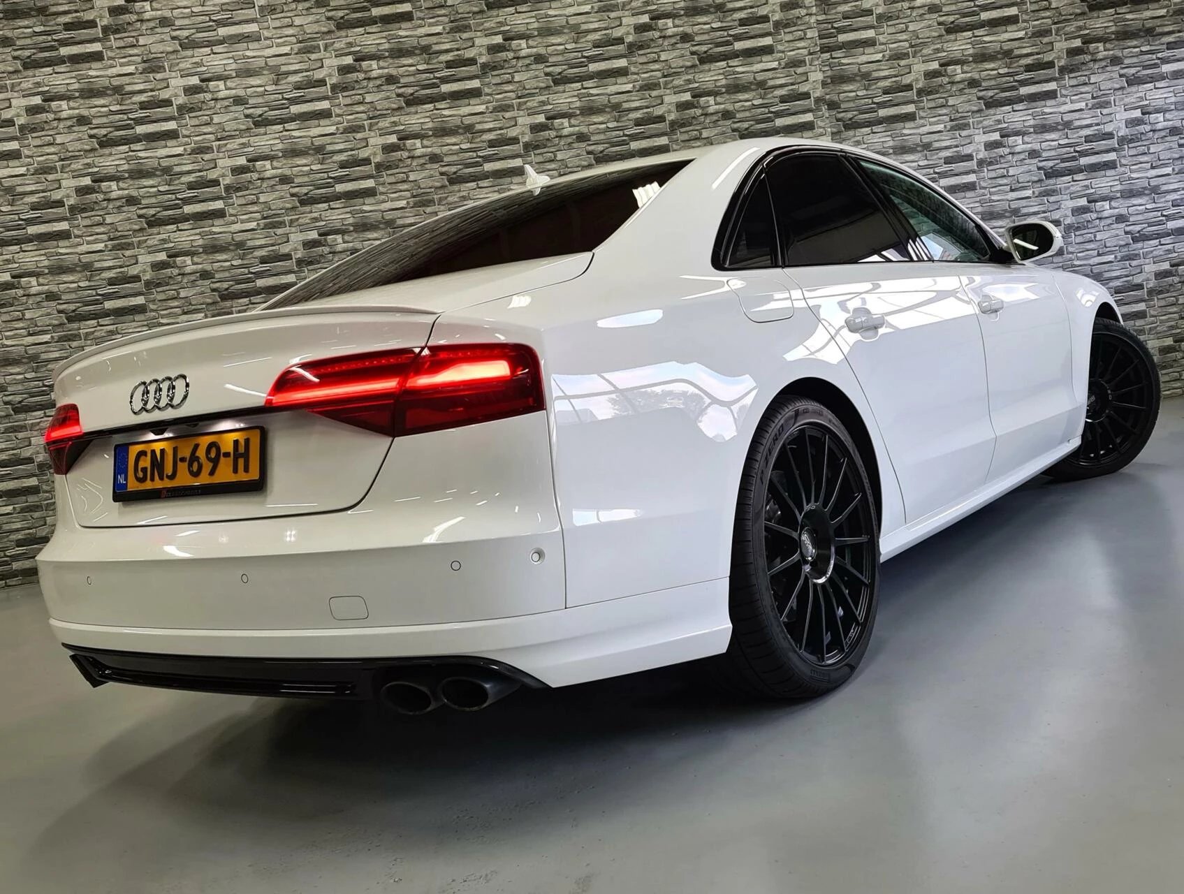 Hoofdafbeelding Audi S8