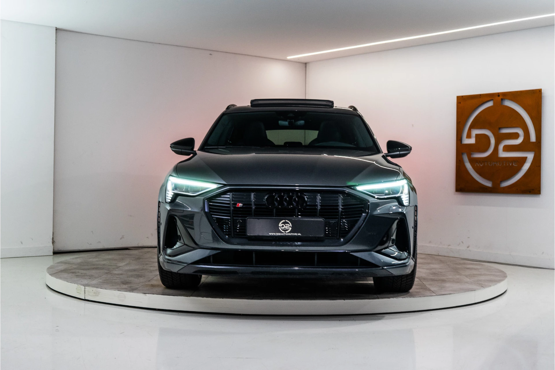 Hoofdafbeelding Audi e-tron