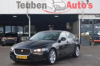 Hoofdafbeelding Jaguar XE Jaguar XE 2.0 D Portfolio Navigatie, Camera, Lederen interieur, Climate control, Nieuwe distributie ketting