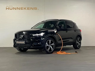 Hoofdafbeelding Volvo XC40 Volvo XC40 1.5 T4 Recharge R-Design | Open dak | Harman/Kardon | Adapt. Cruise c. | BLIS