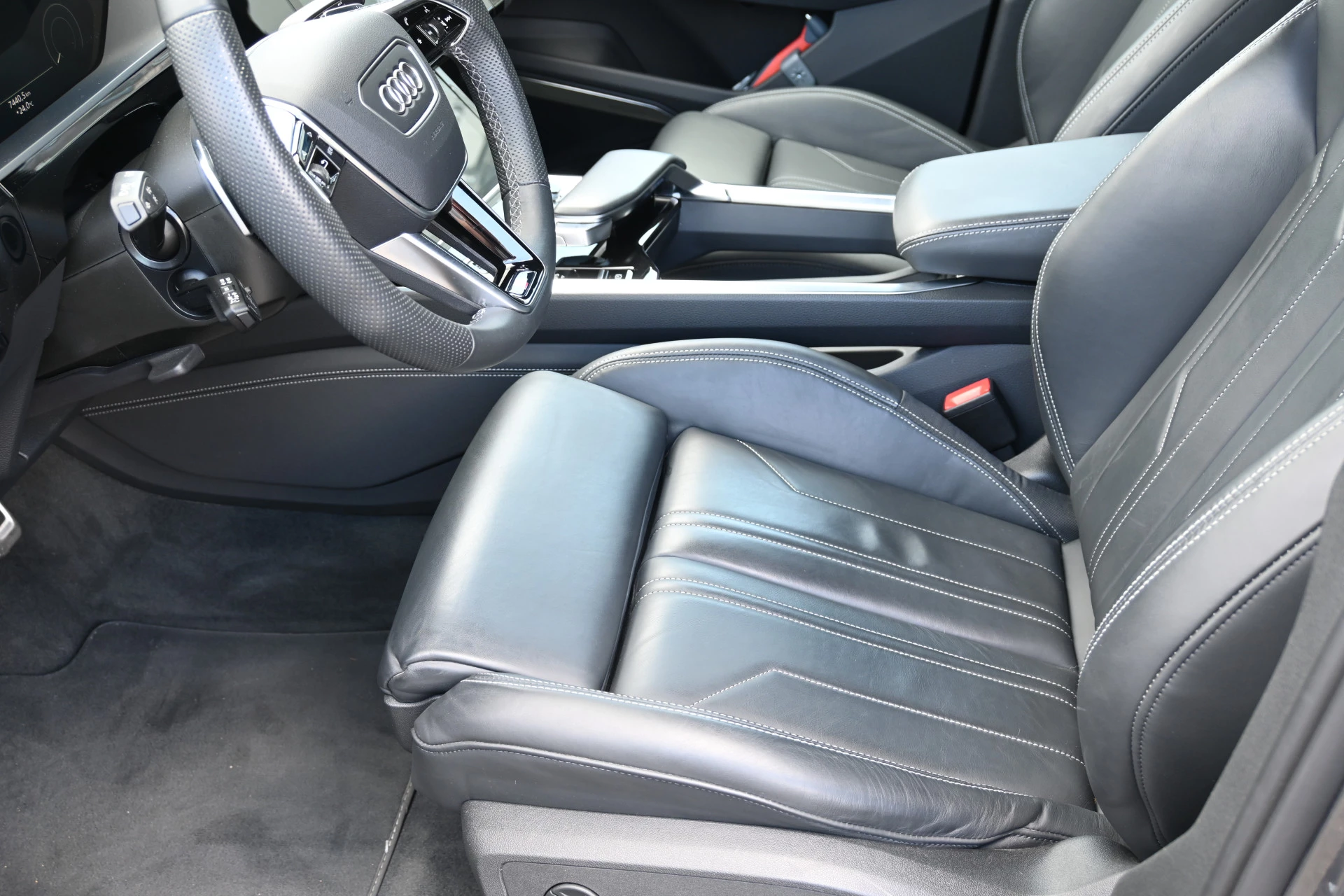 Hoofdafbeelding Audi Q8 Sportback e-tron