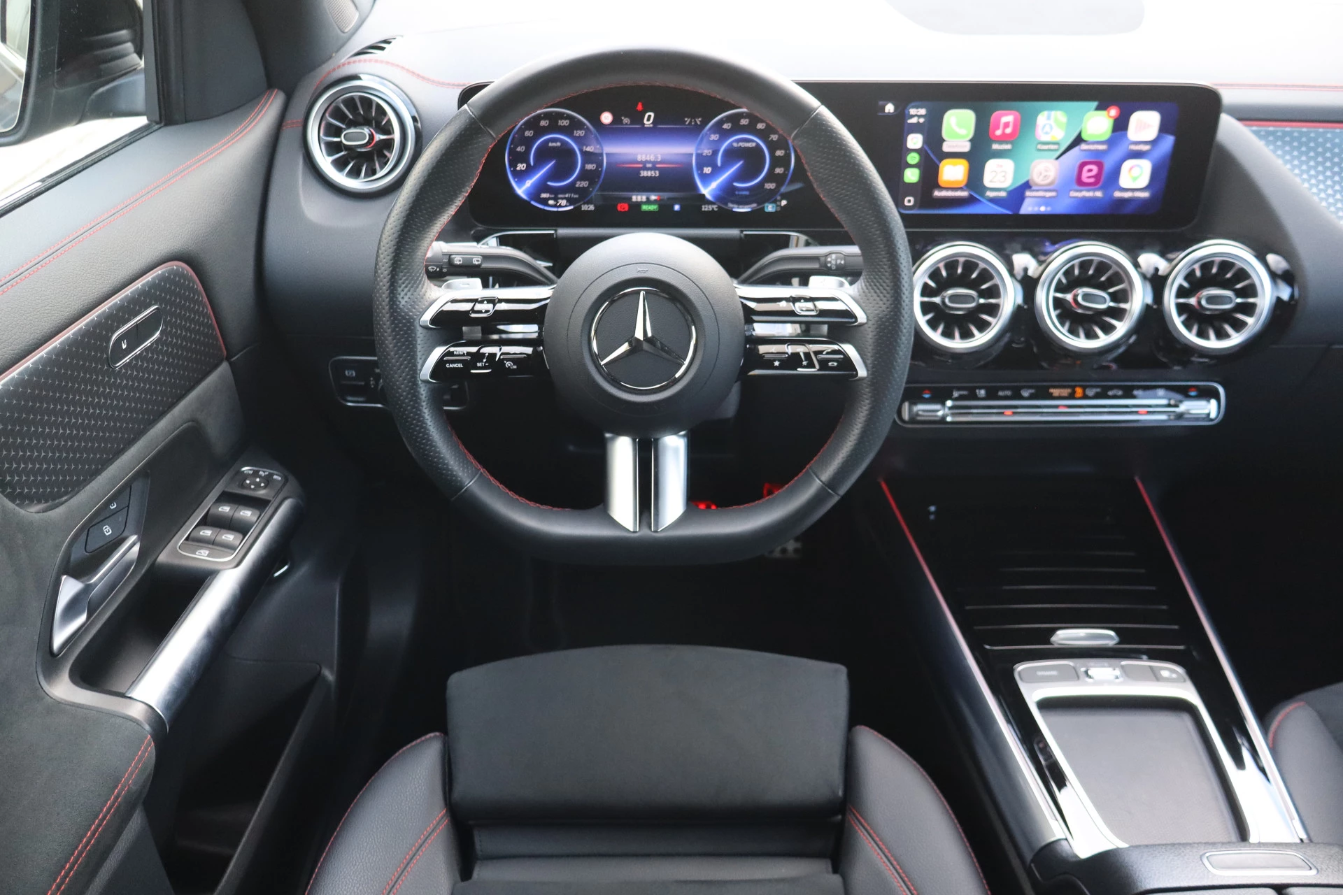 Hoofdafbeelding Mercedes-Benz EQA