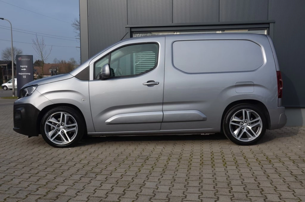 Hoofdafbeelding Peugeot Partner