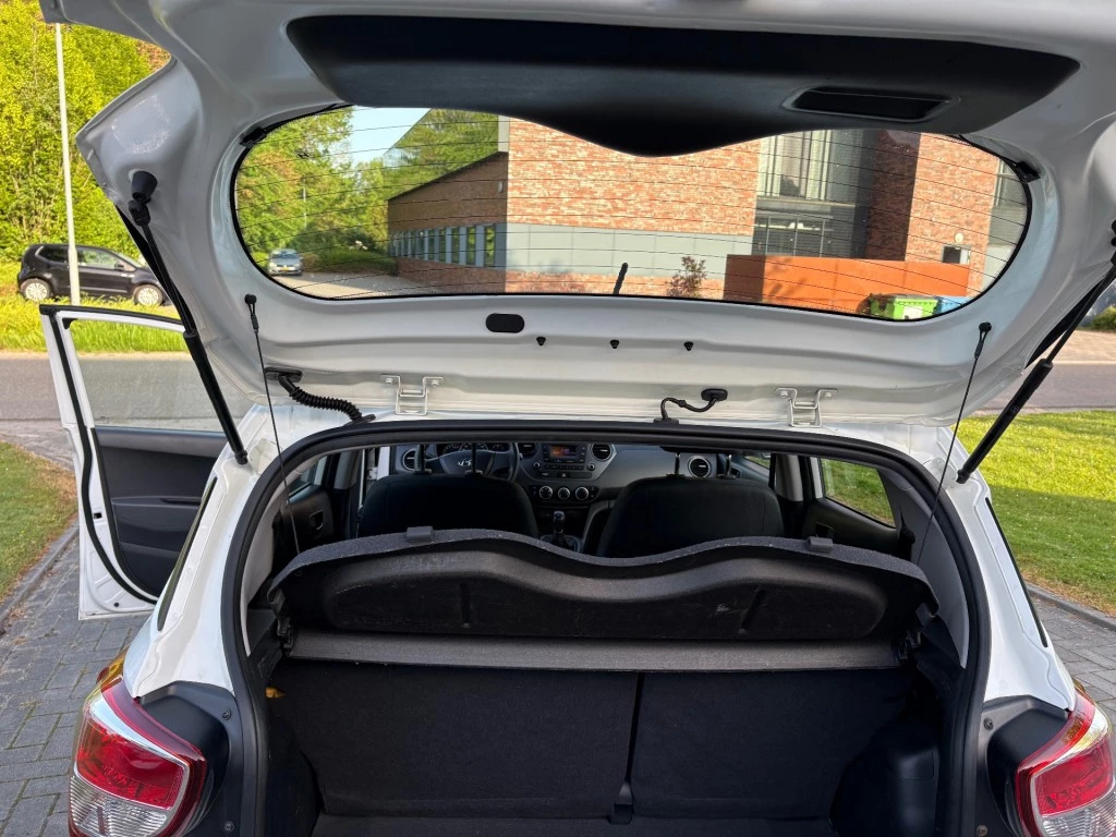 Hoofdafbeelding Hyundai i10