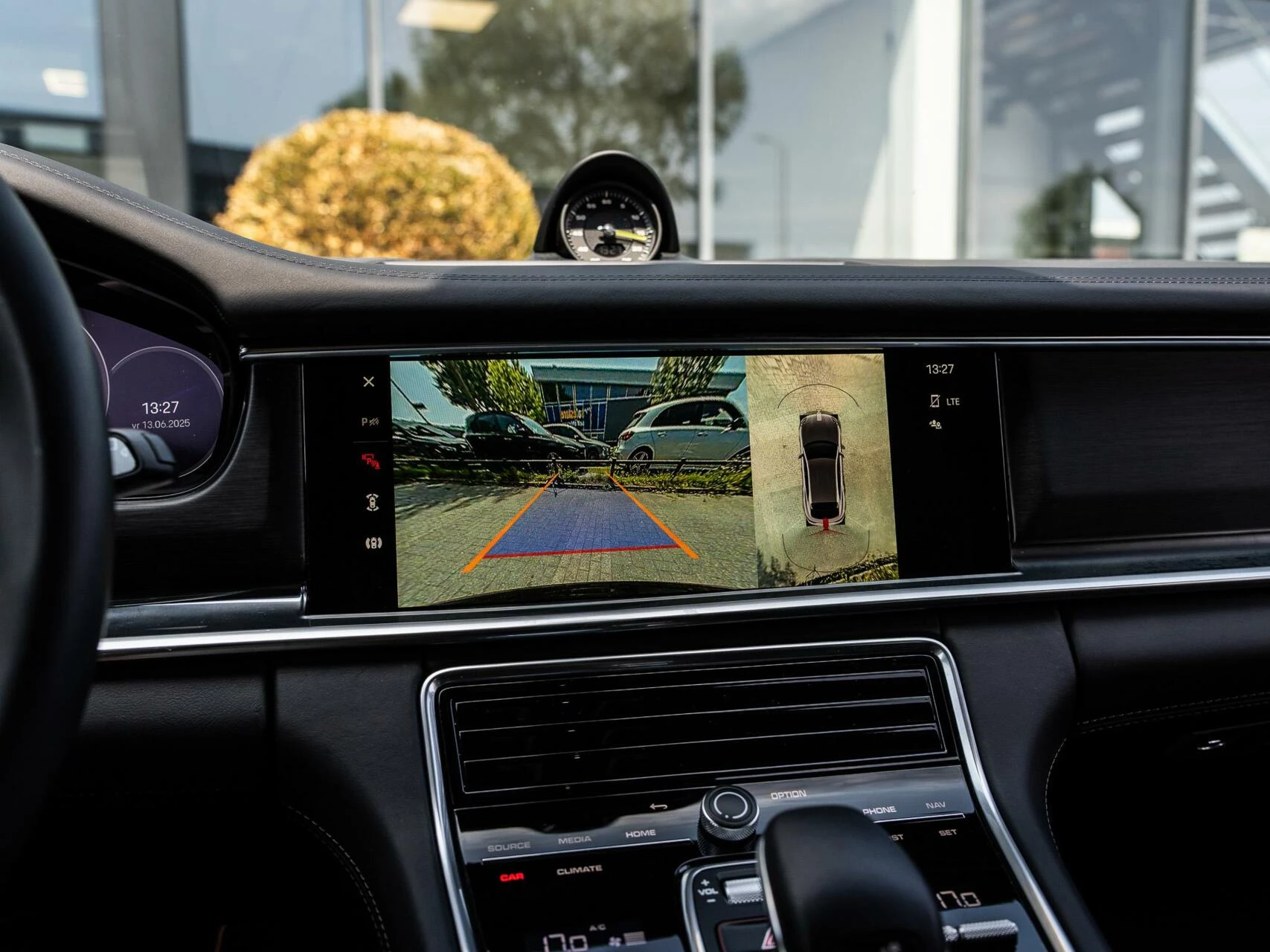 Hoofdafbeelding Porsche Panamera