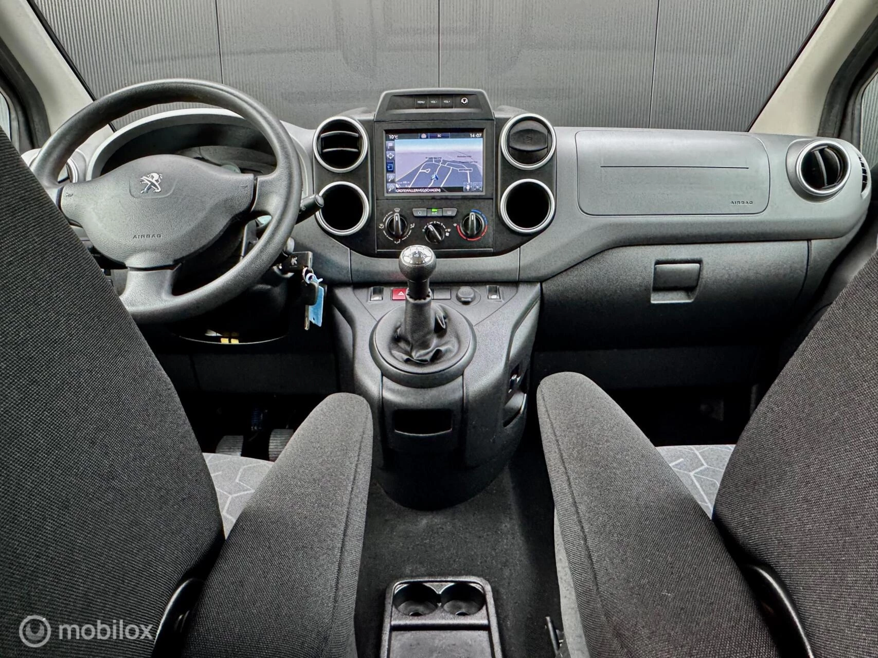 Hoofdafbeelding Peugeot Partner