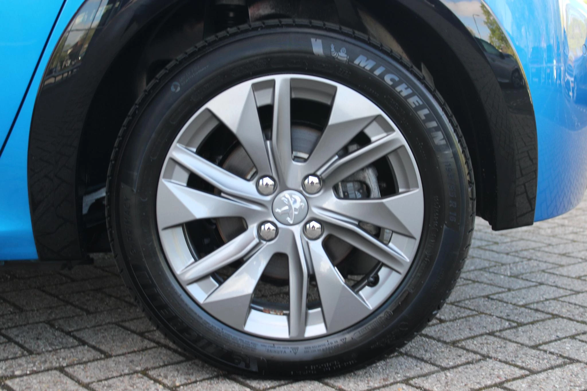 Hoofdafbeelding Peugeot e-208