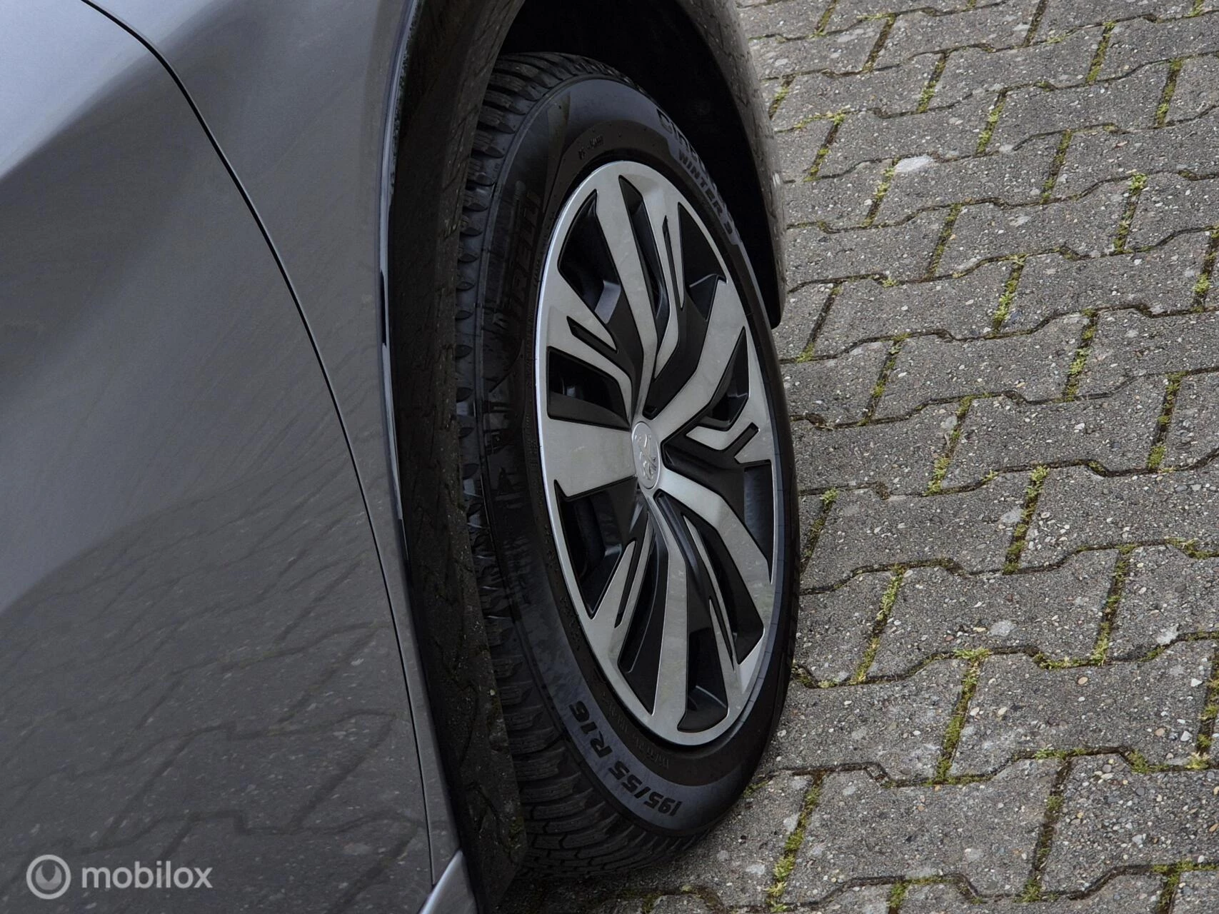 Hoofdafbeelding Peugeot e-208