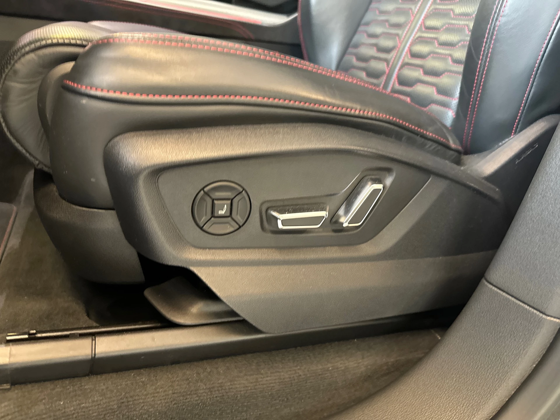 Hoofdafbeelding Audi RSQ8