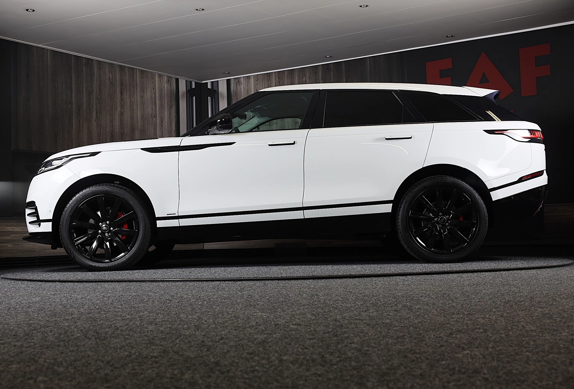 Hoofdafbeelding Land Rover Range Rover Velar