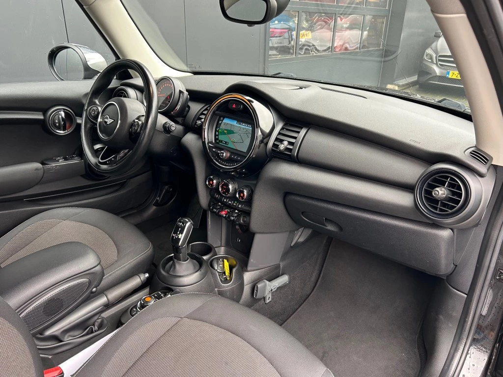 Hoofdafbeelding MINI One