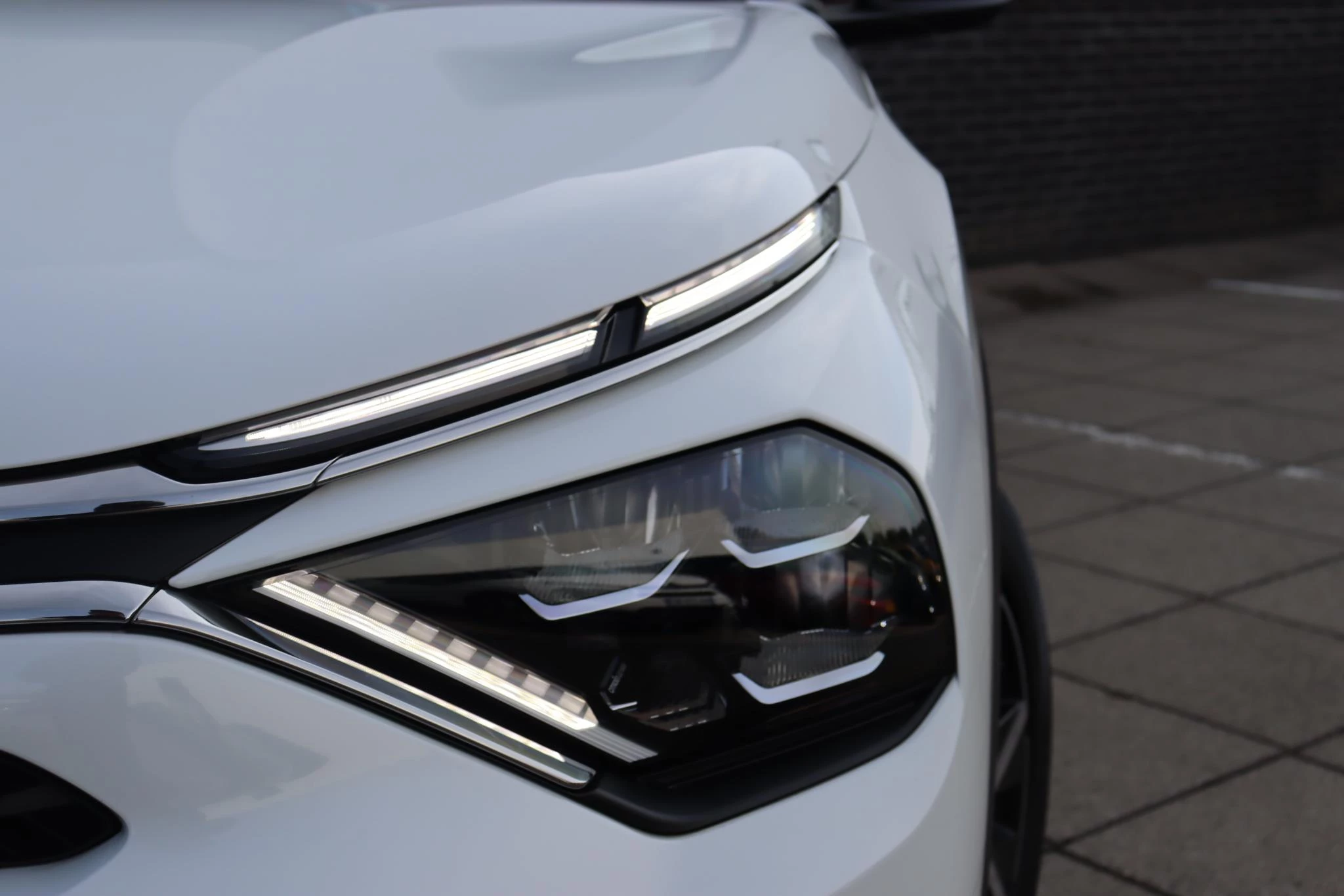 Hoofdafbeelding Citroën ë-C4
