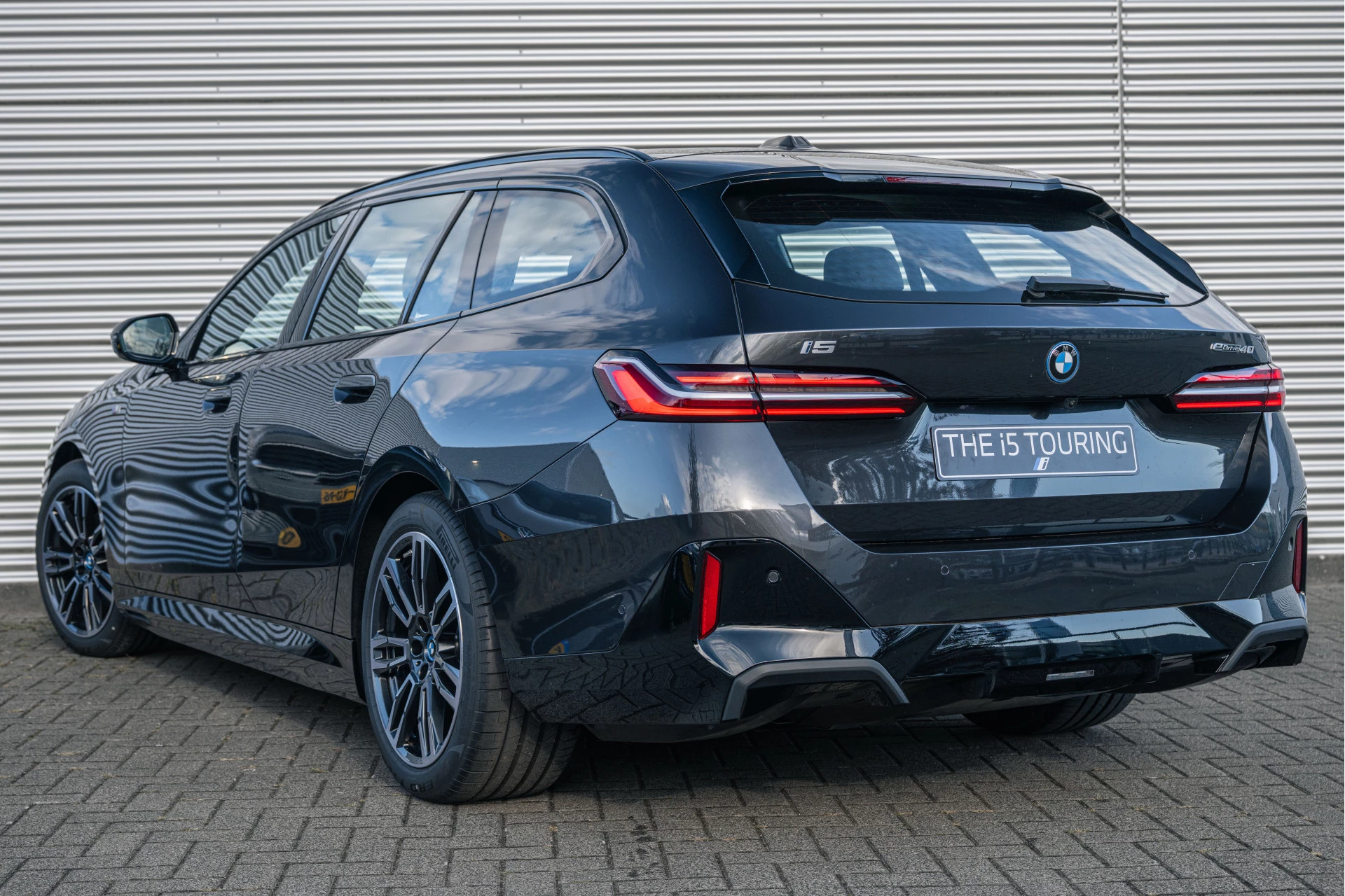 Hoofdafbeelding BMW i5
