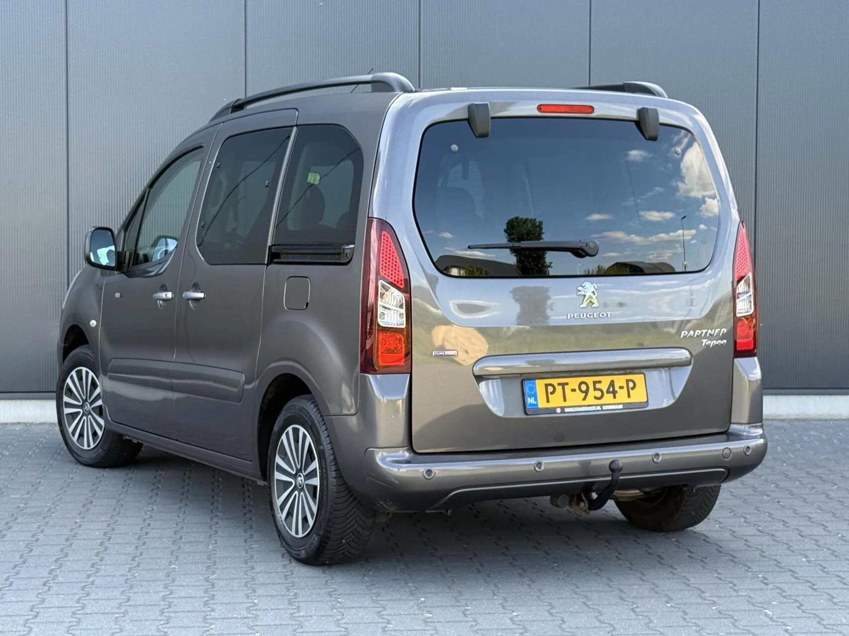 Hoofdafbeelding Peugeot Partner
