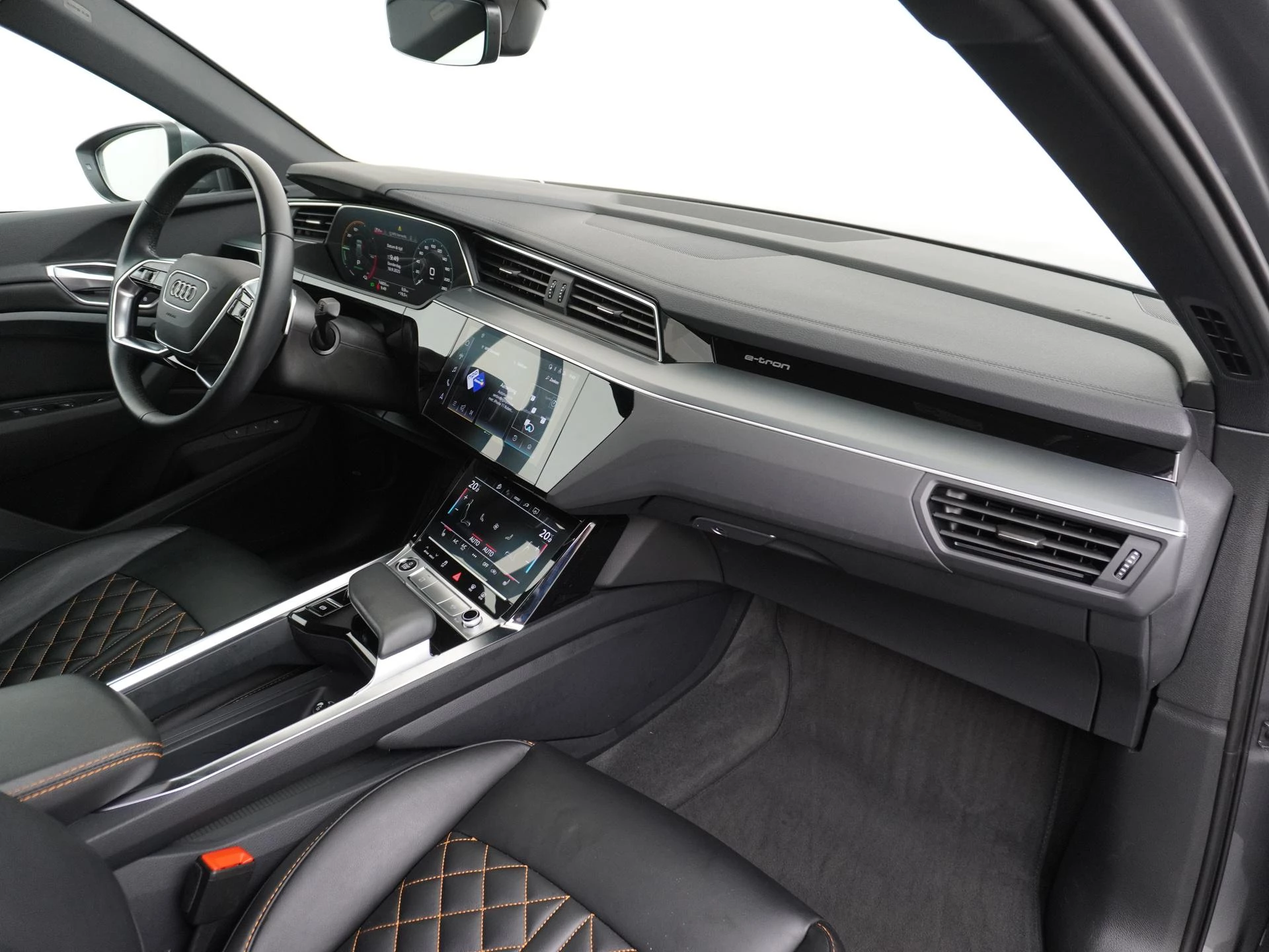 Hoofdafbeelding Audi e-tron