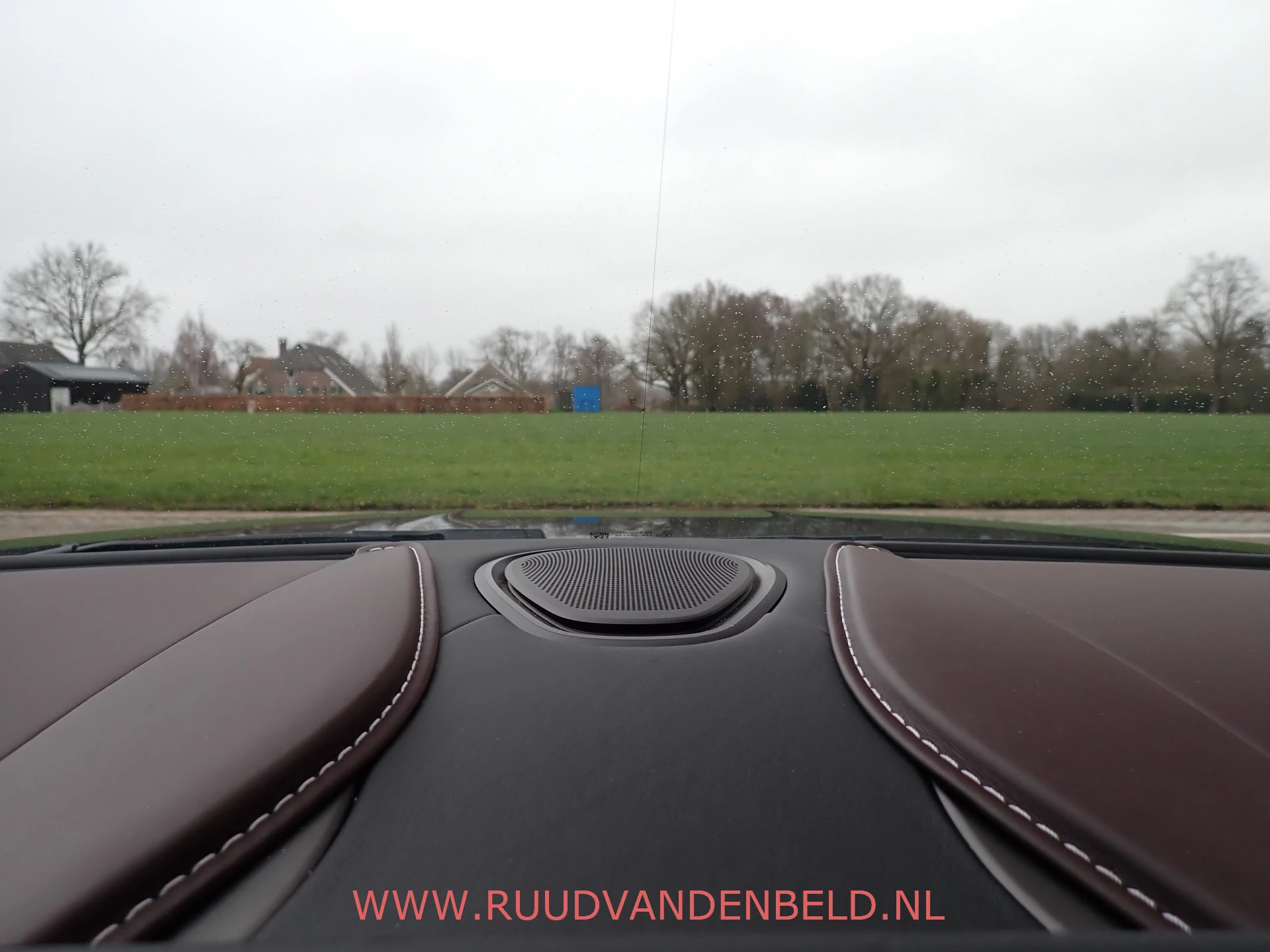 Hoofdafbeelding Aston Martin DB11