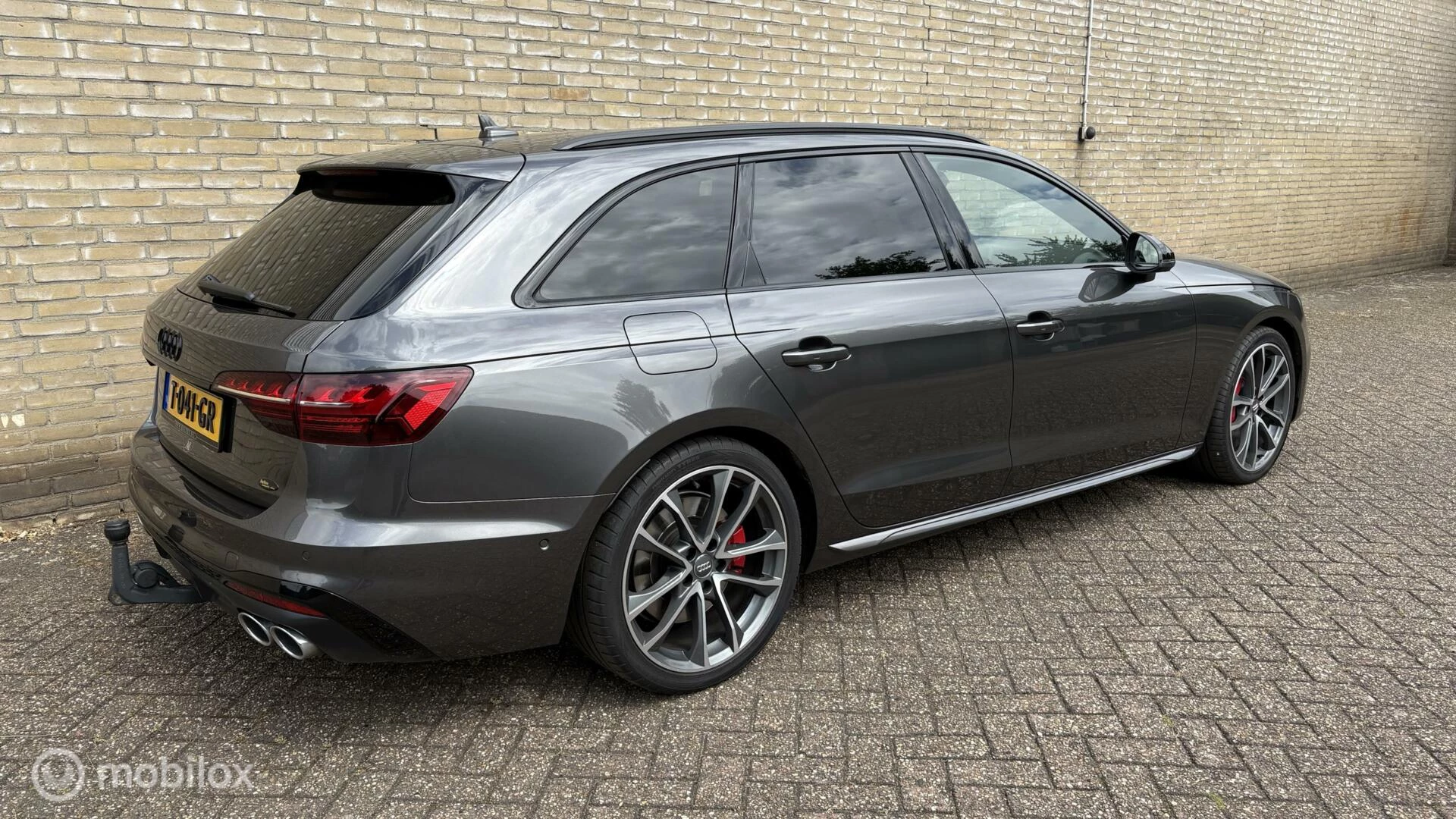 Hoofdafbeelding Audi S4